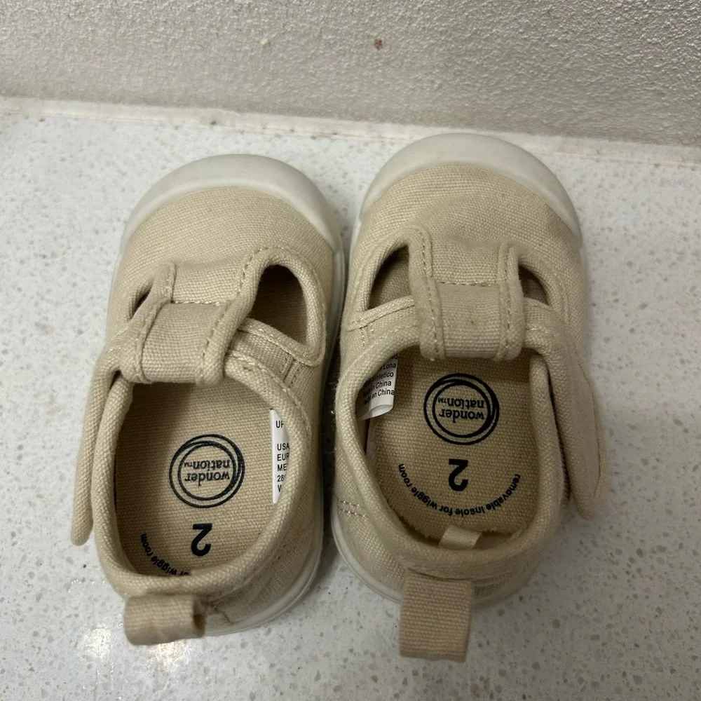 🌺 Kids Cream Canvas Shoes. Gender neutral shoes for baby boy and girl. Size 2